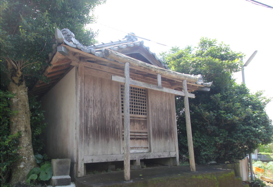 腰塚神社